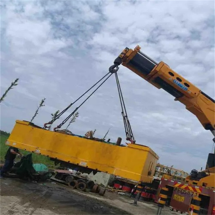 镇江京口随车吊吊集装箱怎么吊